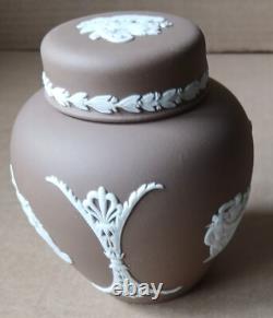 Wedgwood BROWN TAUPE FONCÉ Jasperware Petite Boîte à GINGEMBRE avec Couvercle Rare