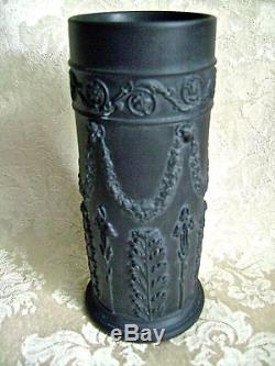 Wedgwood Black Basalt Jasperware Vase Déversement Arcadian Mint Condition