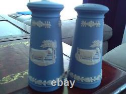 Wedgwood Bleu Commémoratif Et Blanc Jasperware Vache Et Porte Poivre De Sel Pots 1959