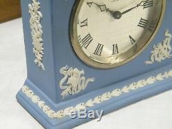 Wedgwood Bleu Jasper Ware Grec Mantle Horloge, Boxed Et Non Utilisé Excellente
