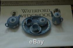 Wedgwood Bleu Miniature Jasperware Set De 10 Pieces État Impeccable