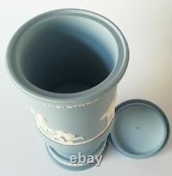 Wedgwood Blue Jasperware Blind Mans Buff Large Urn Vase Et LID Boxed