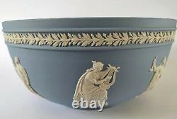 Wedgwood Blue Jasperware Bowl Et White Muse Et Apollo