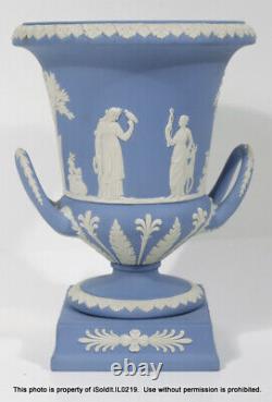 Wedgwood Blue Jasperware Grand Trophée À Double Manche Urn Vase Compote