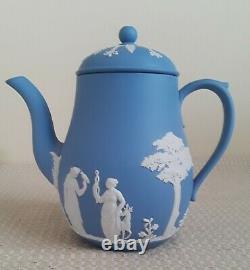 Wedgwood Blue Jasperware Teapot Creamer Sugar Bowl & 4 Tasses Withsaucers Ensemble