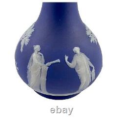 Wedgwood Bouteille de Barbier Vase à Bouton en couleur crème sur Jasperware bleu Wedgwood