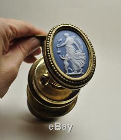 Wedgwood Bouton De Porte En Jasperware Bleu Du Xixe Siècle