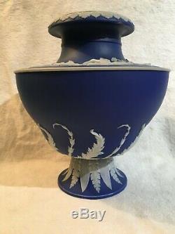 Wedgwood Cobalt Jasperware Paire De Vases D'urnes Urnes Paire