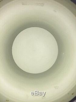 Wedgwood Crème Sur Celadon Jasperware Footed Imperial Bowl 8.5 Diamètre Pré-1970