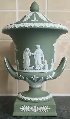 Wedgwood Grand Jasperware Porcelaine 11 Campana Vase Sur Base Square