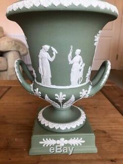 Wedgwood Green Jasper Ware Vase / Urn C. 1979 Parfait