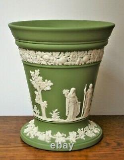 Wedgwood Green Jasperware Neoclassical Grande Fleur Floral Frog Vert Vase Mint