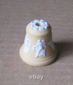 Wedgwood JADE Jasperware HEURES DANSANTES Fille Florale PULL CORDON LUMINEUX RARE