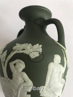 Wedgwood JASPER vert olive vase PORTLAND n°5 trempé C1881