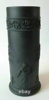 Wedgwood Jasperware Black Basalt Spill Vase 6 1/2 Pouce