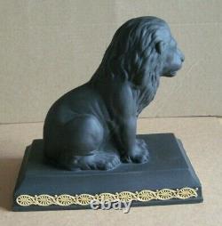 Wedgwood Jasperware Black & Canne Collection Bibliothèque Lion Jaune Paperweight