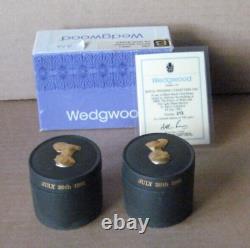 Wedgwood Jasperware Black Gilded Charles & Diana Royal Paire De Mariage Pots Boxed