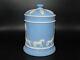 Wedgwood Jasperware Cheval Thème Cigarette Lidée Jar