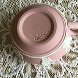 Wedgwood Jasperware Dancing Hours Lilac Pink Cup & Saucer Relief Fabriqué En England