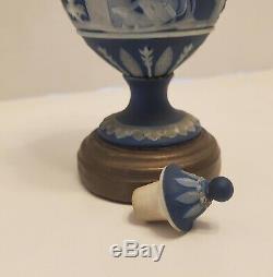 Wedgwood Jasperware Dip Vase Et Couverture