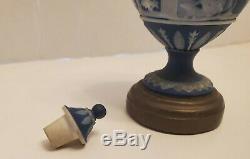 Wedgwood Jasperware Dip Vase Et Couverture