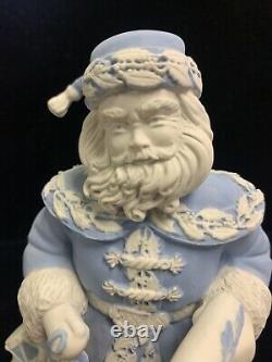 Wedgwood Jasperware Figurine Bleue Et Blanche Du Père Noël