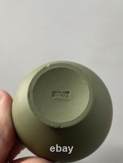 Wedgwood Jasperware Jasper rare lot de quatre bols à saké ou tasses rose, vert, etc.