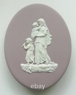 Wedgwood Jasperware Lilac And White Pram Plaques Plaques Ovales