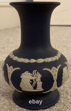 Wedgwood Jasperware Navy Vase Très Rare