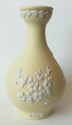 Wedgwood Jasperware Primrose Prunus Bud Vase Jaune