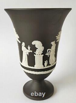 Wedgwood Jasperware Vase À Pied Noir