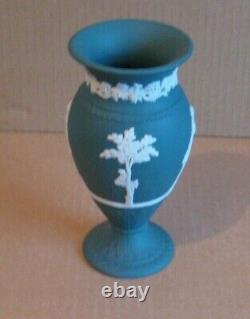 Wedgwood Jasperware Vase Vert D'épinette