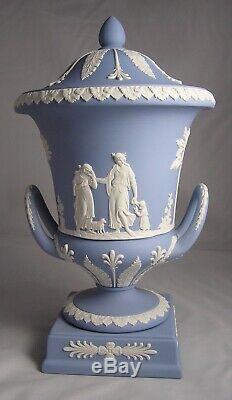 Wedgwood Poignées Et Couvercle De Vase À Urne Avec Piédestal Campana Bleu Jasperware Menthe