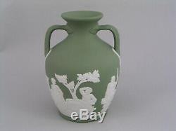 Wedgwood Rare Green Jasperware Classique 6 Portland Vase, Vers 1955