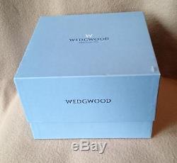 Wedgwood Royalty Reine Elizabeth 40e Anniversaire Bleu De Jasperware Bleu Foncé 1992