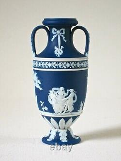 Wedgwood Small 5 Cobalt Blue Dip Jasperware Urne Ou Vase C1900