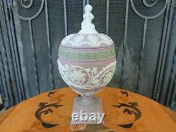 Wedgwood St James' Collection Tricolor Lilac Jasperware Cupidon Arabesque Vase Urn