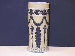 Wedgwood Yellow-buff Dip Withblack Bas-relief Jasper Ware Spill Vase C. 1930